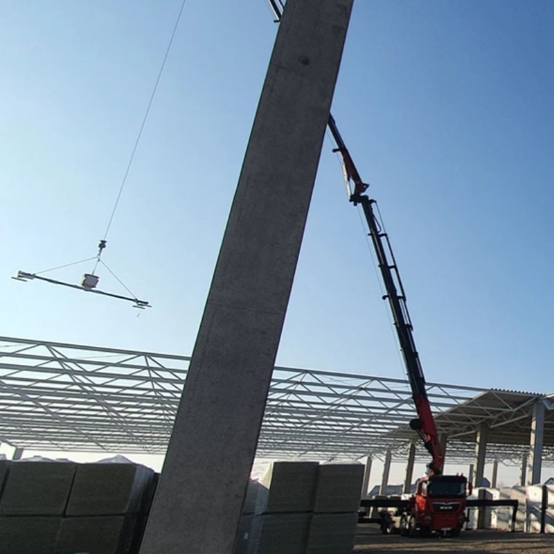LOADER CRANES